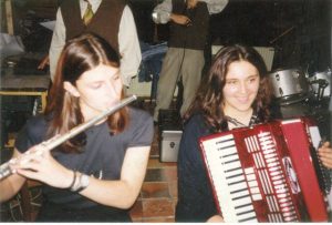 Sjećamo se: Na današnji dan rođena je Farah Tahirbegović, zaljubljenica u knjigu, poeziju, tradiciju … Sanja i Farah Ljubljana 1995